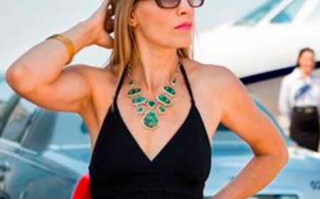 SEÑORA DE LA ALTA SOCIEDAD