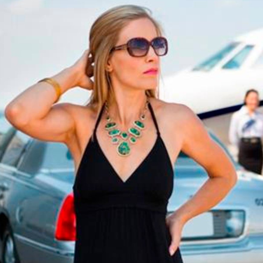 SEÑORA DE LA ALTA SOCIEDAD